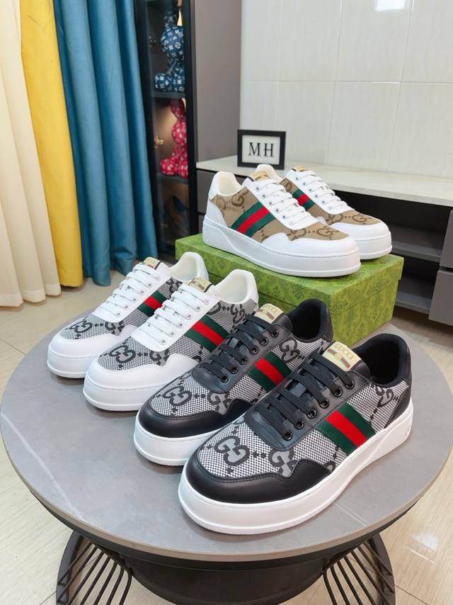 出厂价 Gucci 古奇 新款男鞋高端品牌，最新時尚休闲男鞋，潮流百搭之款，轻松运动风，鞋面意大利进口头层牛皮 真皮内里 加超精细做工。原版个性时尚橡胶耐磨大底