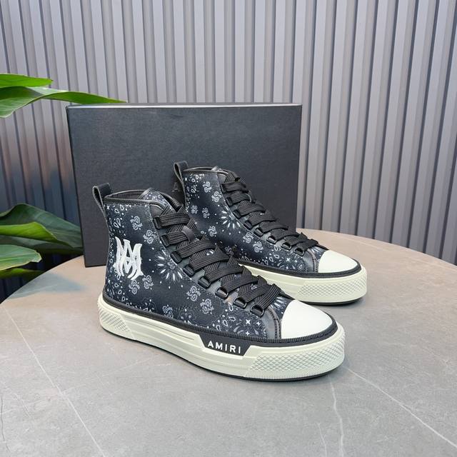 Amiri埃米尔 高帮 情侣款:Size:35-44 45.46订做 2024 帆布高帮厚底休闲板鞋 Amiri 系列帆布低帮板鞋 经典板鞋版型设计 款式时尚