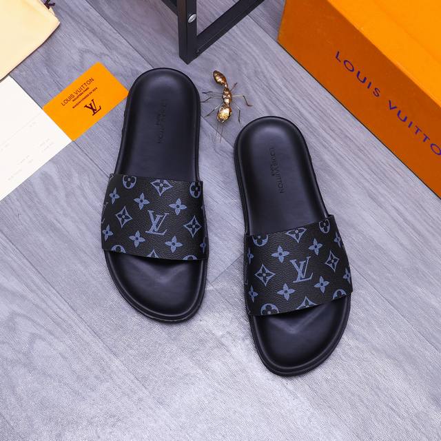 商品商标：Louis Vuitton 路易威登 拖鞋 正码码数 38-45 商品材料：精选牛皮印花材料 羊皮内里 原版大底