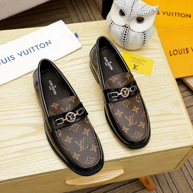 工厂价 Louis Vuitton 里 路易威登 新款男士休闲商务皮鞋官网原版复制，鞋面采用进口官网1:1材料制作意大利牛皮面，水染内里绝非一般的工艺制造，大厂