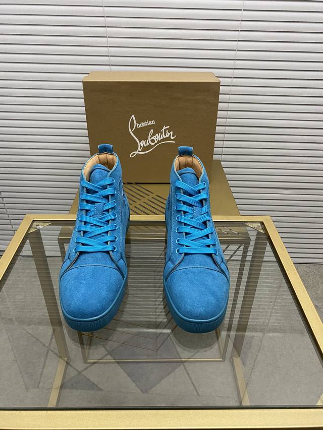 定做款 出厂价 。Christian Louboutin Cl红底鞋 专柜系列，情侣休闲板鞋 独家热款发布活动乳胶垫脚成品大底车线女35-40#男38#-46,