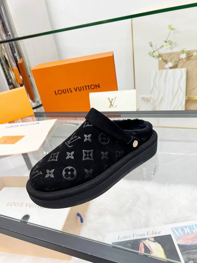 Louis Vuitton 路易威登 Lv 新款专柜同步毛毛拖爆发售，鞋面意大利进口绒面牛皮，全羊皮毛一体内里，完全1比1复刻，鞋底：特供原版底，原厂跟单货，高