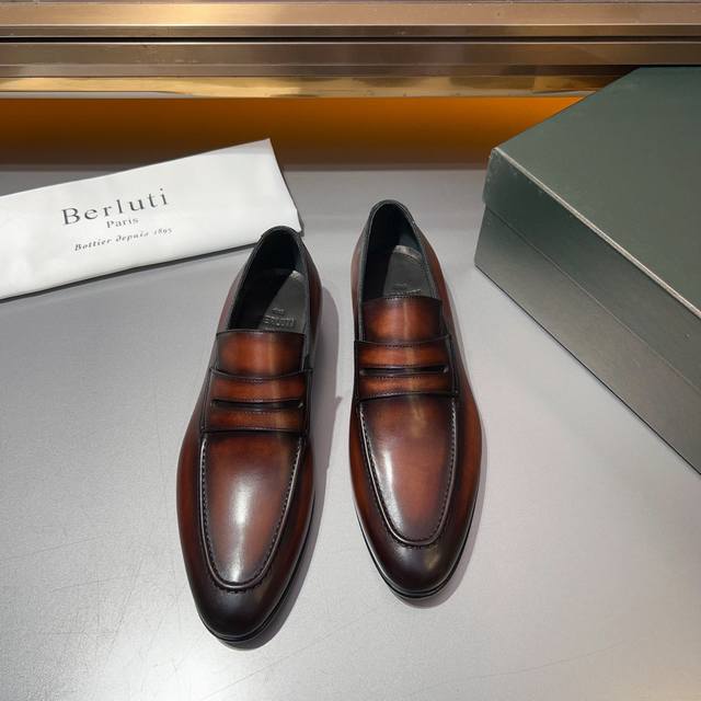 Berluti 高端精品 擦色手绘进口牛皮，意大利原版真皮大底，牛皮内里垫脚。 四季新款alessandro Demesure系列，专业的patina染色处理，