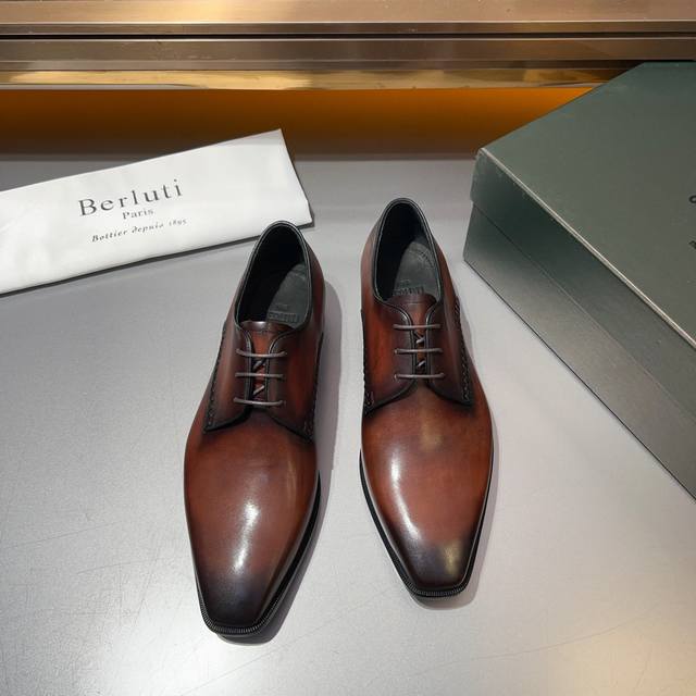 Berluti 高端精品 擦色手绘进口牛皮，意大利原版真皮大底，牛皮内里垫脚。 四季新款alessandro Demesure系列，专业的patina染色处理，