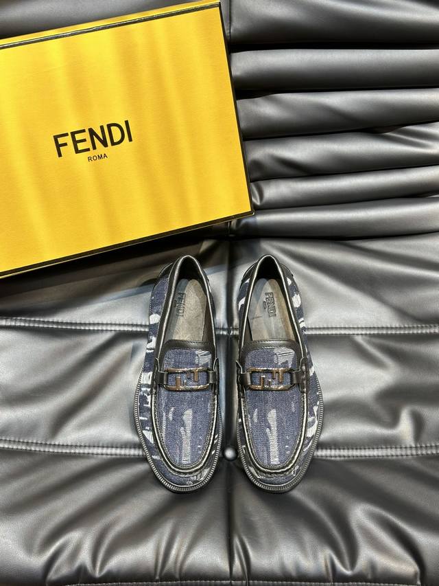 Fendi 顶级 -Size 39-44 38，45可订做 高端品质 Fend*芬迪 男士正装休闲皮鞋，高端大气，英伦气质单品，小牛皮透气内里，进口tpu橡胶大