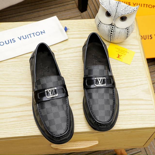 工厂价 Louis Vuitton 里 路易威登 新款男士休闲商务皮鞋官网原版复制，鞋面采用进口官网1:1材料制作意大利牛皮面，水染内里绝非一般的工艺制造，大厂