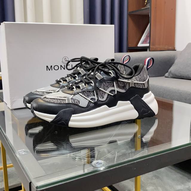 商品商标：Moncler 蒙口 运动鞋 正码码数 38-45 商品材料 鞋面意大利原版进口弹力布，进口羊皮垫，鞋底：原厂特供大底