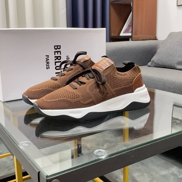 商品商标:Berluti 伯尔鲁帝 运动鞋 正码码数:38-44 商品材料:运动休闲男鞋 飞织制面羊皮垫脚做工精致、脚感极佳，Tpu橡胶底，炫酷时尚，最新流行、