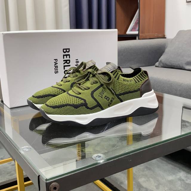 商品商标:Berluti 伯尔鲁帝 运动鞋 正码码数:38-44 商品材料:运动休闲男鞋 飞织制面羊皮垫脚做工精致、脚感极佳，Tpu橡胶底，炫酷时尚，最新流行、