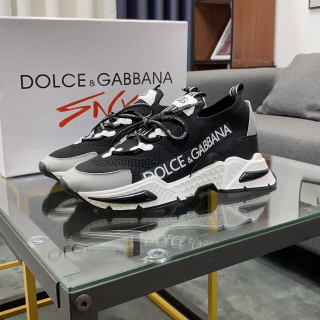 商品商标 Dolce&Gabbana 杜嘉&班纳 正码码数 38-44，45定做 商品材料 飞织布料鞋面，羊皮垫网布内里，鞋底：原厂特供原版橡胶大底，独家活动成