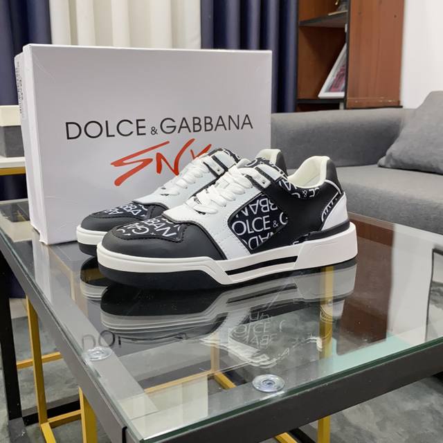 商品商标 Dolce&Gabbana 杜嘉&班纳 正码码数 38-44，45定做 商品材料 鞋面意大利牛皮拼接布料鞋面，羊皮垫网布内里，鞋底：原厂特供原版橡胶组