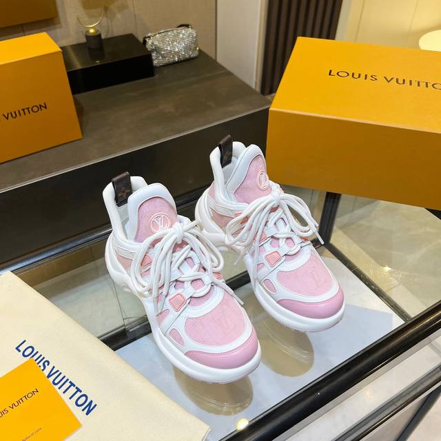 Louis Vuitton Archlight 1.0牛皮革 百搭舒适 高帮 生活休闲鞋 女款 粉色，35-41