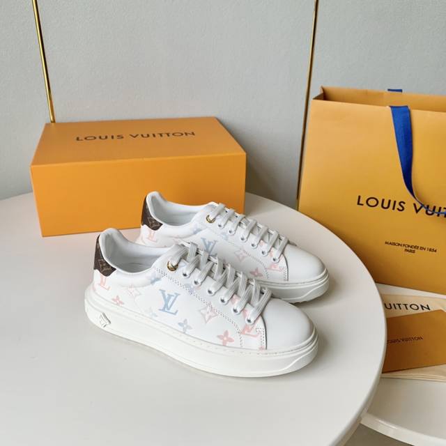 Lv 驴家ss23 Time Out 系列 彩绘小白鞋 板鞋 运动鞋新品 色彩跳跃，吼吼看哦，增高效果不错 原版小牛皮材质，原版tpu鞋底 Size 35-41