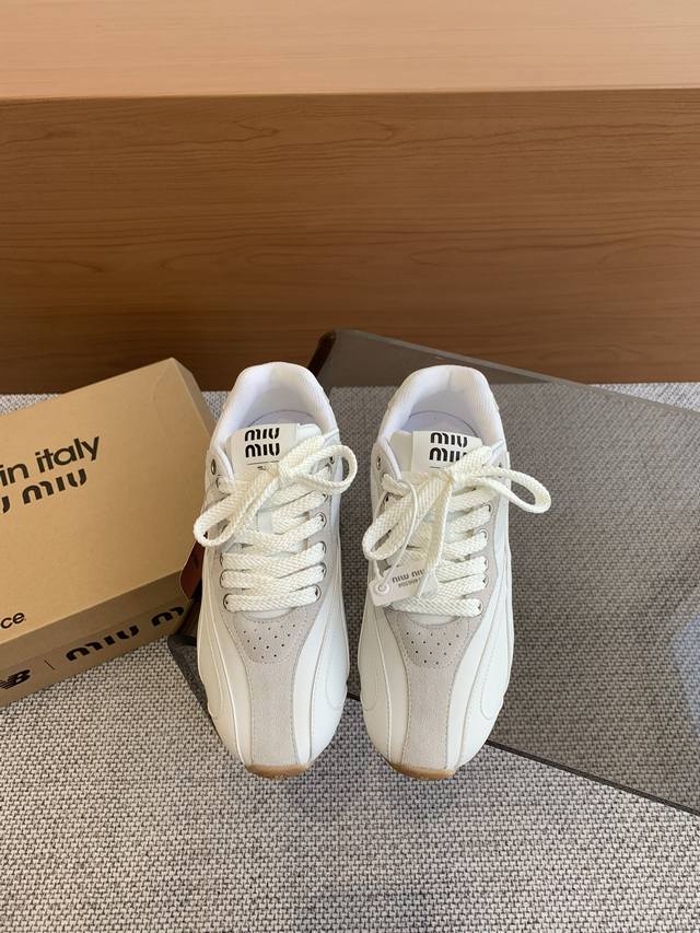 情侣款miumiu缪缪 X New Balance Nb530 休闲 运动鞋 德训鞋 原版购入开发 做货 Miu Miu X New Balance 经典nb5