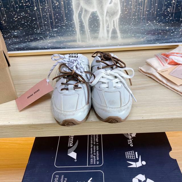 出厂 顶级版本miumiu缪缪情侣款半拖 X New Balance Nb530 休闲 运动鞋 阿甘鞋 德训鞋 原版购入开发做货 Miu Miu X New B