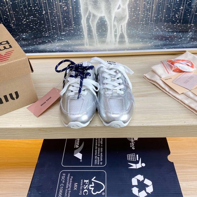 出厂 顶级版本miumiu缪缪情侣款半拖 X New Balance Nb530 休闲 运动鞋 阿甘鞋 德训鞋 原版购入开发做货 Miu Miu X New B