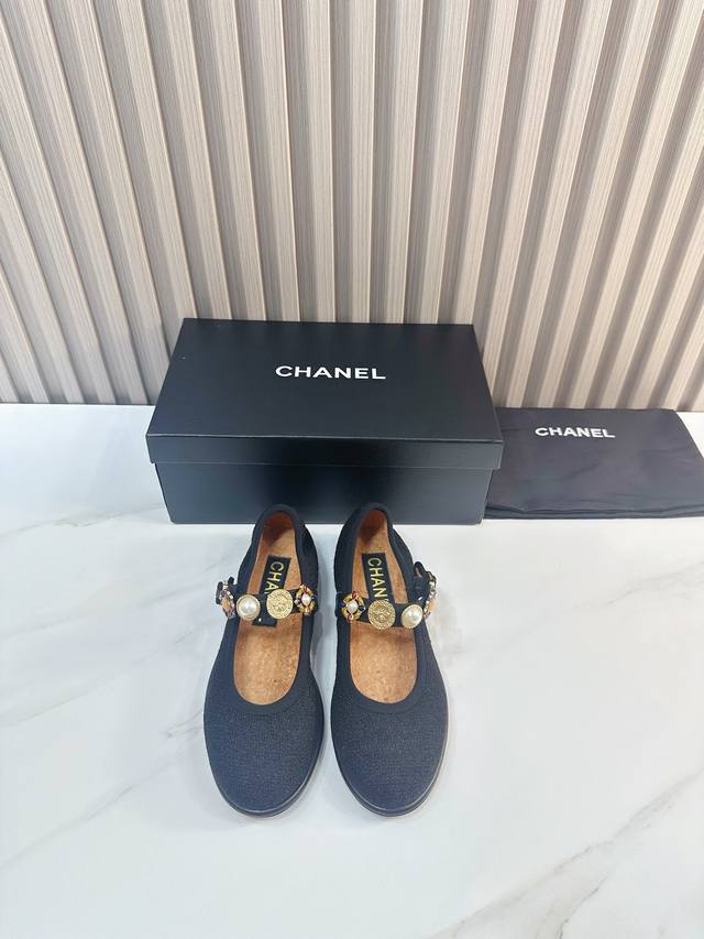 出厂 Chanel 2024春季凉鞋、单鞋最新款 欧洲代购&香奶奶家新款时尚最新版面 散发持久魅力的小香靴鞋～原版开发支持市场任意对比所谓线条流畅自然 做到恢复