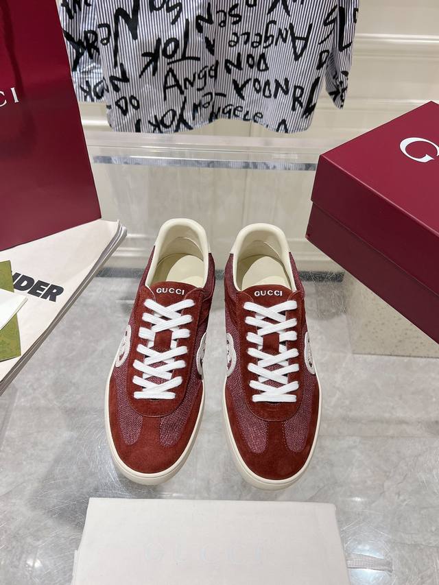 男 全新升级版gucci 2024 新款小白鞋 休闲鞋 爆款推荐，原版tpu鞋底、原版面料、原版羊皮内里羊皮垫脚原版套楦工艺一比一折骨复刻！舒适追求极致！ 面料