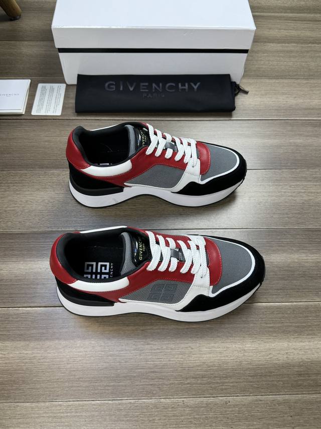 Givenchy 纪梵希 -高端品质 原单 -鞋面：纳帕小牛皮、反绒小牛皮、鞋身高丝光布匹、热切品牌logo -内里：水染牛皮，垫脚；品牌帆布 -大底：超轻耐磨 - 点击图像关闭