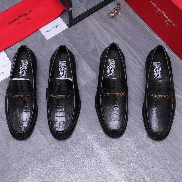 商品商标：Ferragamo 菲拉格慕 正装皮鞋 正码码数 38-44 45.46订做不退换 商品材料：精选 头层压纹牛皮鞋面 牛皮内里原版大底