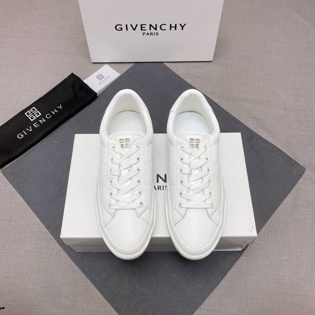 Gvx 新品板鞋牛皮city运动鞋 采用进口牛皮打造，鞋舌金属铭牌镌刻givench* Logo。内里进口羊皮打造 原版独立一体牛皮乳胶鞋垫，原版橡胶大底。码数