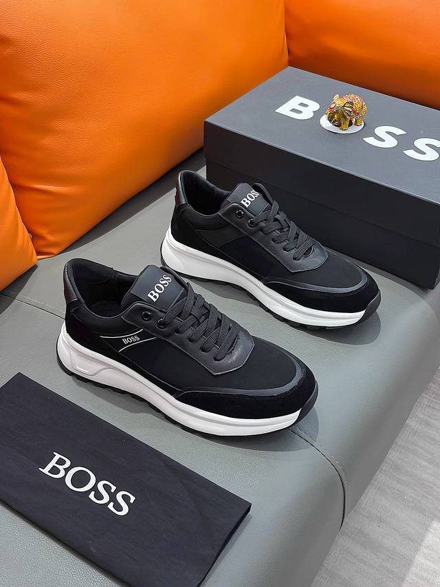 商品名称：Boss 波士 正规码数 38-44 休闲鞋 商品材料：精选 牛皮鞋面，舒适羊皮内里 ；原厂大底。