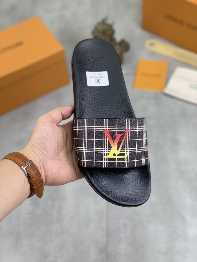 工厂价 实价 原单品质 Louis Vuitton 官网爆款路易威登 Lv男士拖鞋 专柜同步发售 ！意大利进口原版面料 原厂特供原版底 码数：38-45 超多款