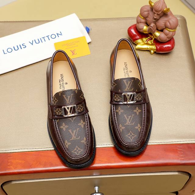 工厂价 Louis Vuitton 新款皮鞋官网原版复制，鞋面采用进口官网1:1材料制作意大利牛皮面，高端内里绝非一般的工艺制造，大厂工艺流程，专为潮男们打造最