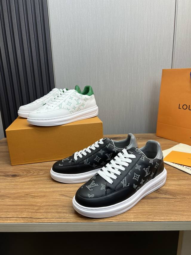 工厂价 Louis Vuitton 路登易威 全新潮款lv上市，休闲时尚男鞋原版1:1出货 鞋面采用进口品牌皮料+牛皮内里，原版耐磨橡胶大底，版型简洁大气，潮男