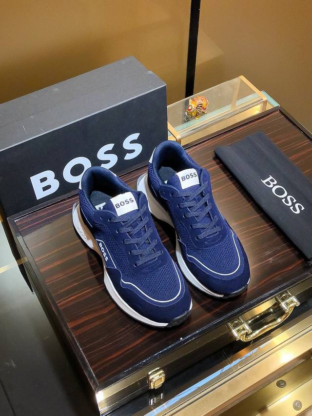 商品名称：Boss 波士 正规码数 38-44 休闲鞋 商品材料：精选 网布鞋面，舒适羊皮内里 ；原厂大底。