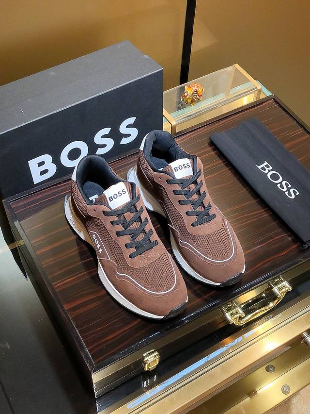 商品名称：Boss 波士 正规码数 38-44 休闲鞋 商品材料：精选 网布鞋面，舒适羊皮内里 ；原厂大底。