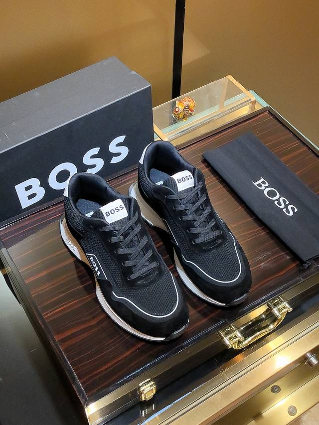 商品名称：Boss 波士 正规码数 38-44 休闲鞋 商品材料：精选 网布鞋面，舒适羊皮内里 ；原厂大底。