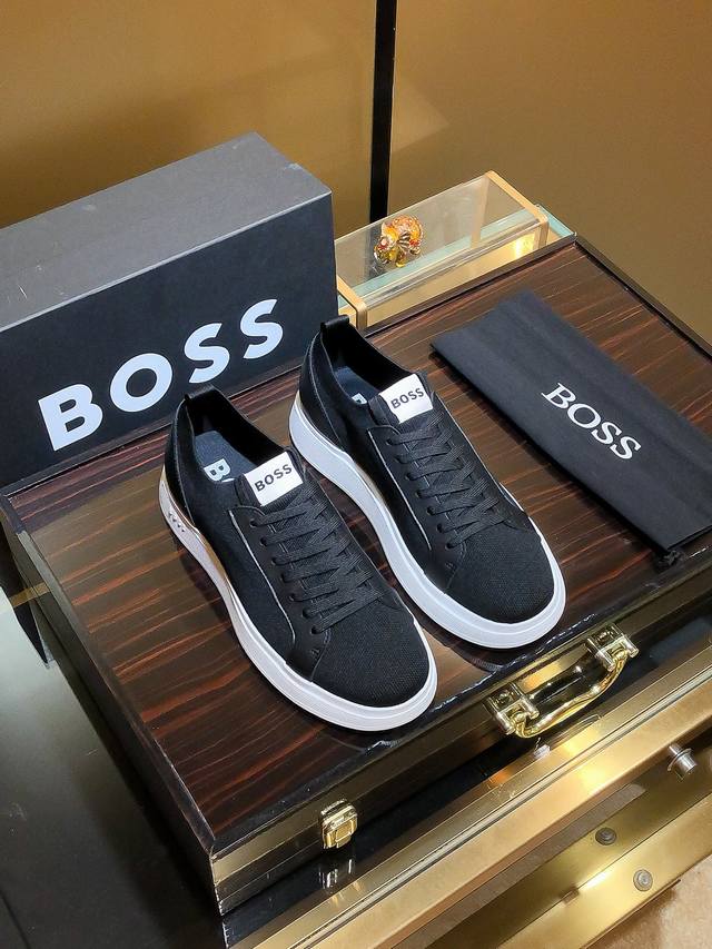 商品名称：Boss 波士 正规码数 38-44 休闲鞋 商品材料：精选 网布鞋面，舒适羊皮内里 ；原厂大底。