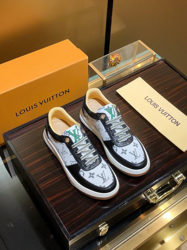 商品名称：Louis Vuitton 路易 威登 正规码数 38-44 休闲鞋 商品材料：精选 牛皮鞋面，柔软羊皮内里；原厂大底。