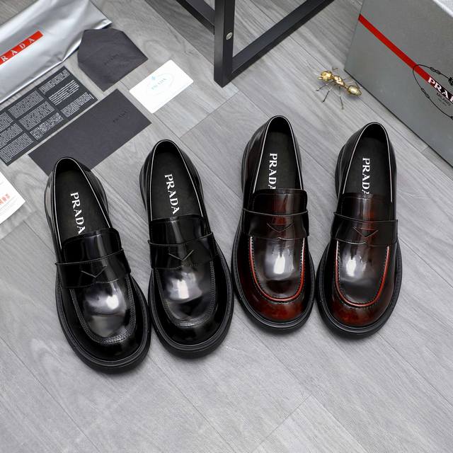 商品商标：Prada 普拉达 商务正装皮鞋 正码码数 38-45 商品材料：精选 头层珠光牛皮鞋面 牛皮内里 原版大底