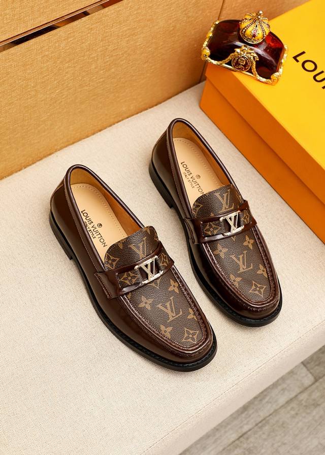 商品商标：Louis Vuitton 路易威登 休闲皮鞋 正码码数 38-44 45订制 商品材料：精选 进口头层老花牛皮鞋面+奢华五金扣，进口头层牛皮内里。强 - 点击图像关闭