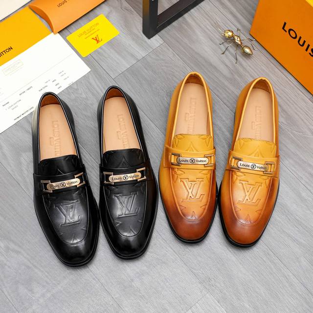 商品商标：Louis Vuitton 路易威登 正装套脚皮鞋 正码码数 38-44 45.46.47订做不退换 商品材料：精选 牛皮压纹鞋面 牛皮内里 原版tp