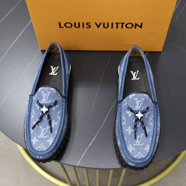 出厂价 顶级原单 品牌 Louis Vuitton Lv.路易威登 材质 原工厂牛皮配老花布匹1：1轻便柔软原板大底 舒适牛皮内里 款式类型：休闲商务皮鞋 等级