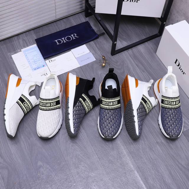 商品商标：Dior 迪奥 休闲鞋 正码码数: 38-44 45订做不退换 商品材料：精选牛皮拼接透气织布鞋面 布内里 橡胶大底