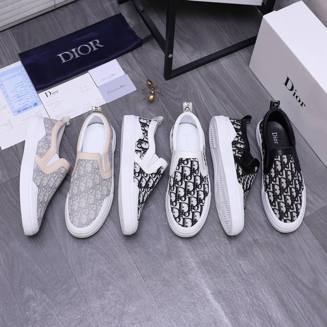 商品商标：Dior 迪奥 休闲套脚鞋 正码码数: 38-44 商品材料：精选原版鞋面 猪皮内里 原版大底