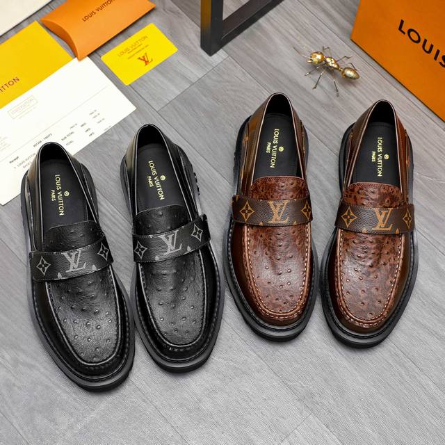 商品商标：Louis Vuitton 路易威登 休闲套脚皮鞋 正码码数: 39-44 38.45.46订做不退换 商品材料：精选 头层鸵鸟纹牛皮拼接鞋面 牛皮内