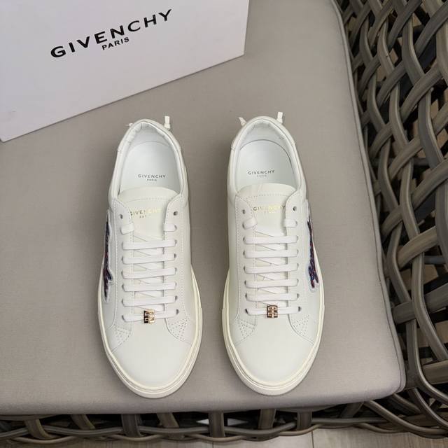 Givench*Y～Gvc经典男士运动鞋｜购买zp一比一制作｜原版牛皮｜超有质感｜侧面刺绣装饰｜后跟专属皮革结扣｜原版套楦全新开模｜正版开模tpu大底｜百搭款式