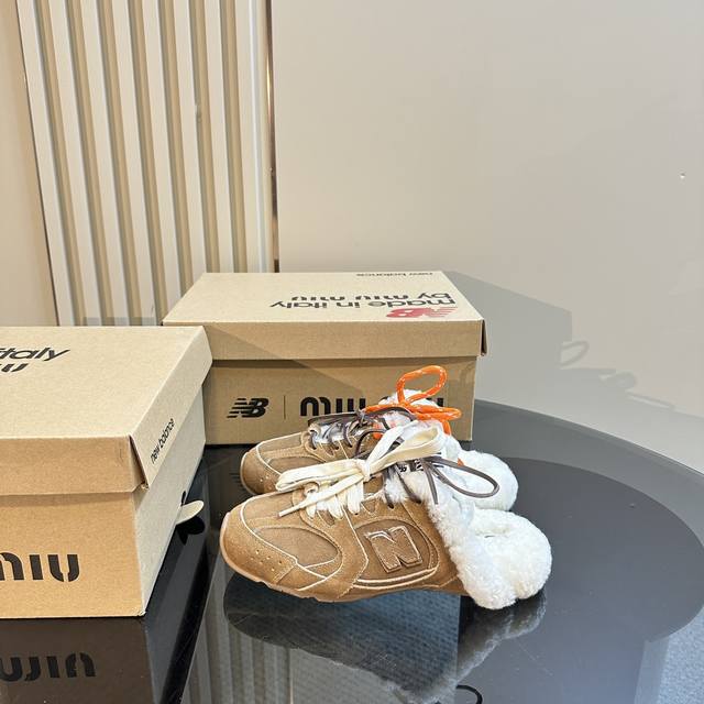 Miumiu X New Balance 联名款nb运动鞋女 Miu Miu 缪缪大秀上爆出的这双与new Balance 新百伦联名款运动 球鞋 后全球各大代