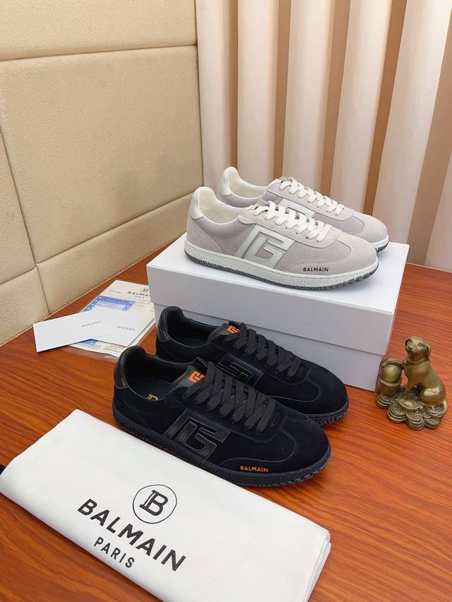 实价： Balmain巴尔曼b-Skate运动鞋 B-Skate 多材质拼接撞色运动鞋 ，鞋面饰有黑色鞋带，皮革拼接鞋舌点缀 Balmain 徽标， Tpu 鞋