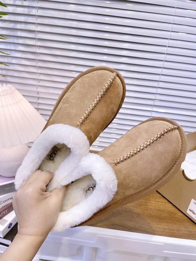 Ugg P: Size：女码35-40 Ugg新款克罗格，116 0 厚底坡跟拖鞋雪地靴，独特的设计，懒人的最爱，面料，牛磨砂，内里羊皮毛一体， 跟高5.08C