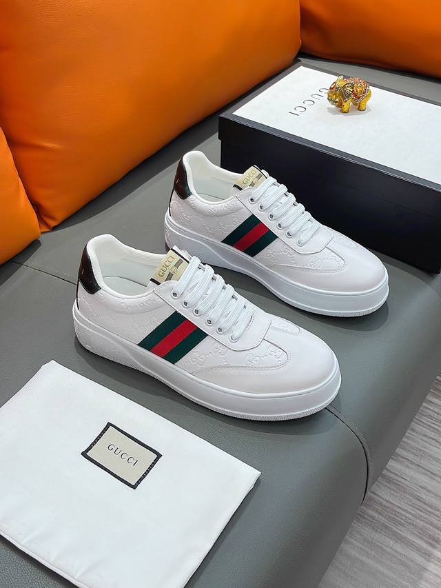 商品名称：Gucci 古驰 正规码数: 38-44 休闲鞋 商品材料：精选 牛皮鞋面，柔软羊皮内里；原厂大底。