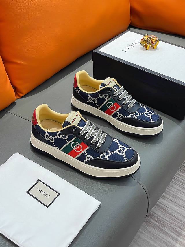 商品名称：Gucci 古驰 正规码数: 38-44 休闲鞋 商品材料：精选 牛皮鞋面，柔软羊皮内里；原厂大底。