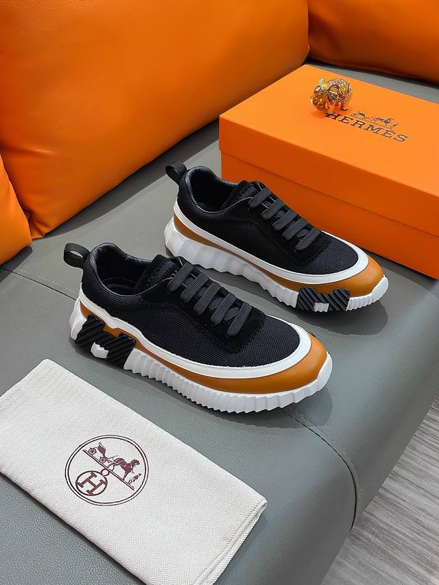 商品名称：Hermes 爱马仕 正规码数: 38-44 休闲鞋 商品材料：精选 牛皮鞋面，舒适羊皮内里；原厂大底。