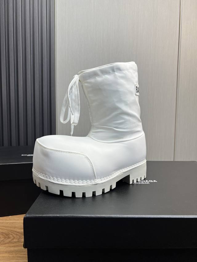 工厂价 女款10 Balenciaga巴黎世家滑雪系列防水羽绒靴 Skiwear最新款阿拉斯加雪地靴 正品rmb9570购入开发 完美复刻 设计师推出探索时尚界