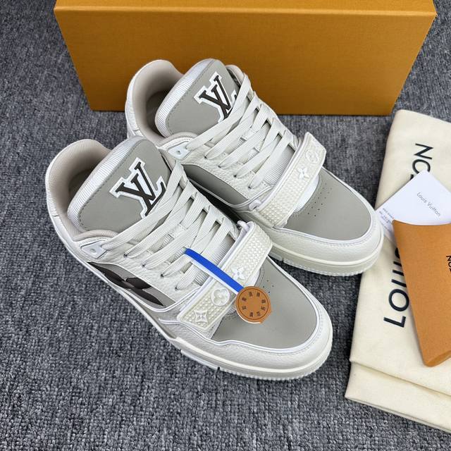 Lv 驴牌 Trainer 四叶草魔术贴 板鞋 38-44码